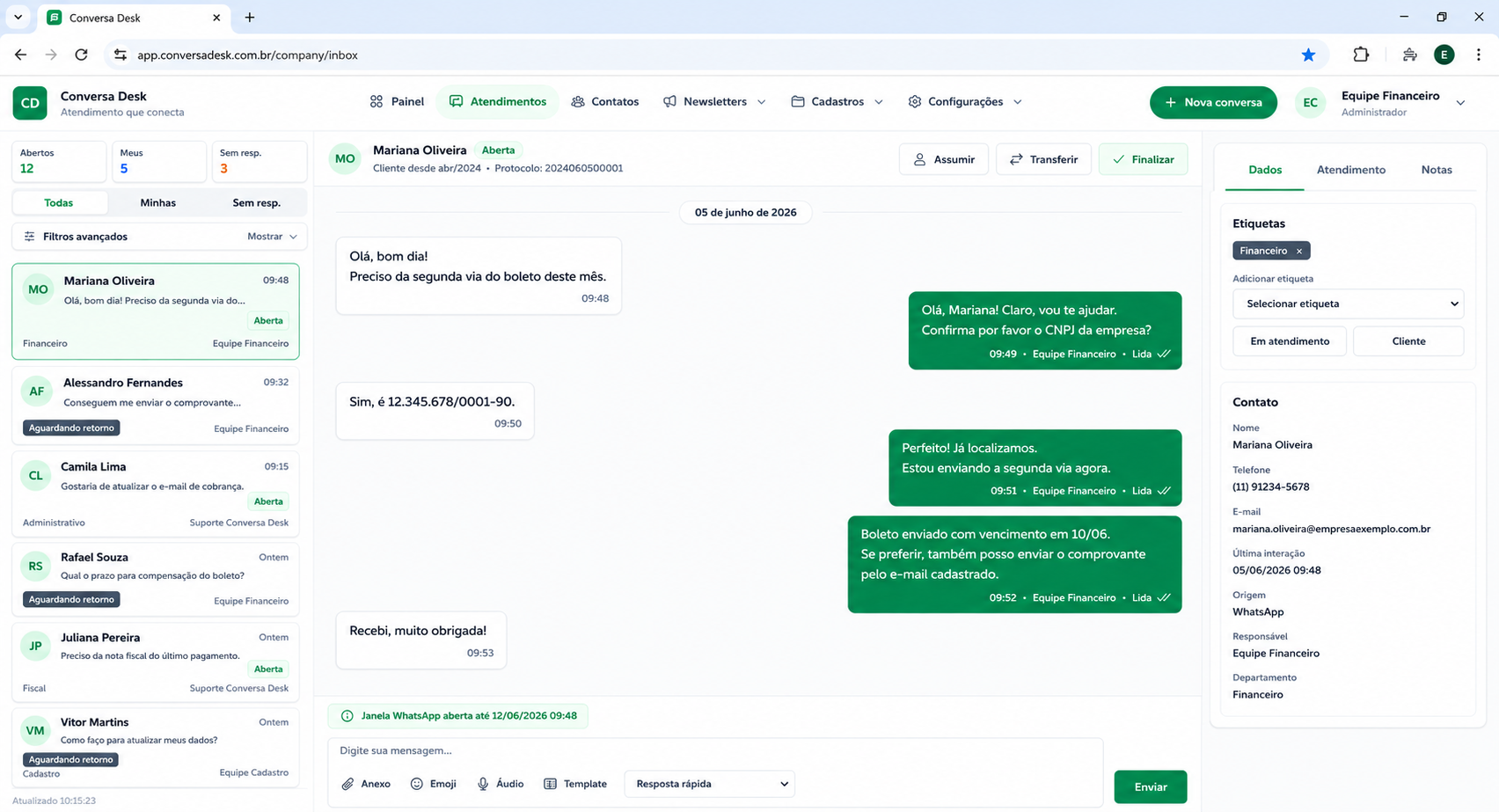 Mockup da central de atendimento WhatsApp do Conversa Desk com conversa, etiquetas, responsável, nota interna e controle de expediente